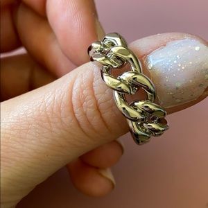 Chain link ring